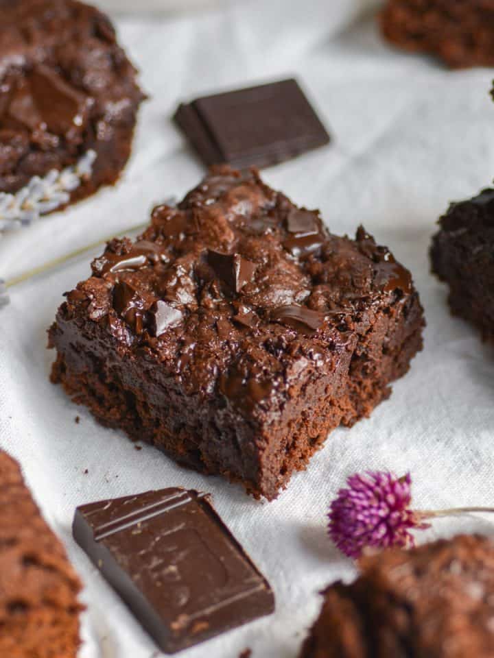 Easy Vegan Biscoff Brownies Earthly Provisions