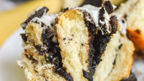 Oreo-Cinnamon-Rolls-480x270.jpg