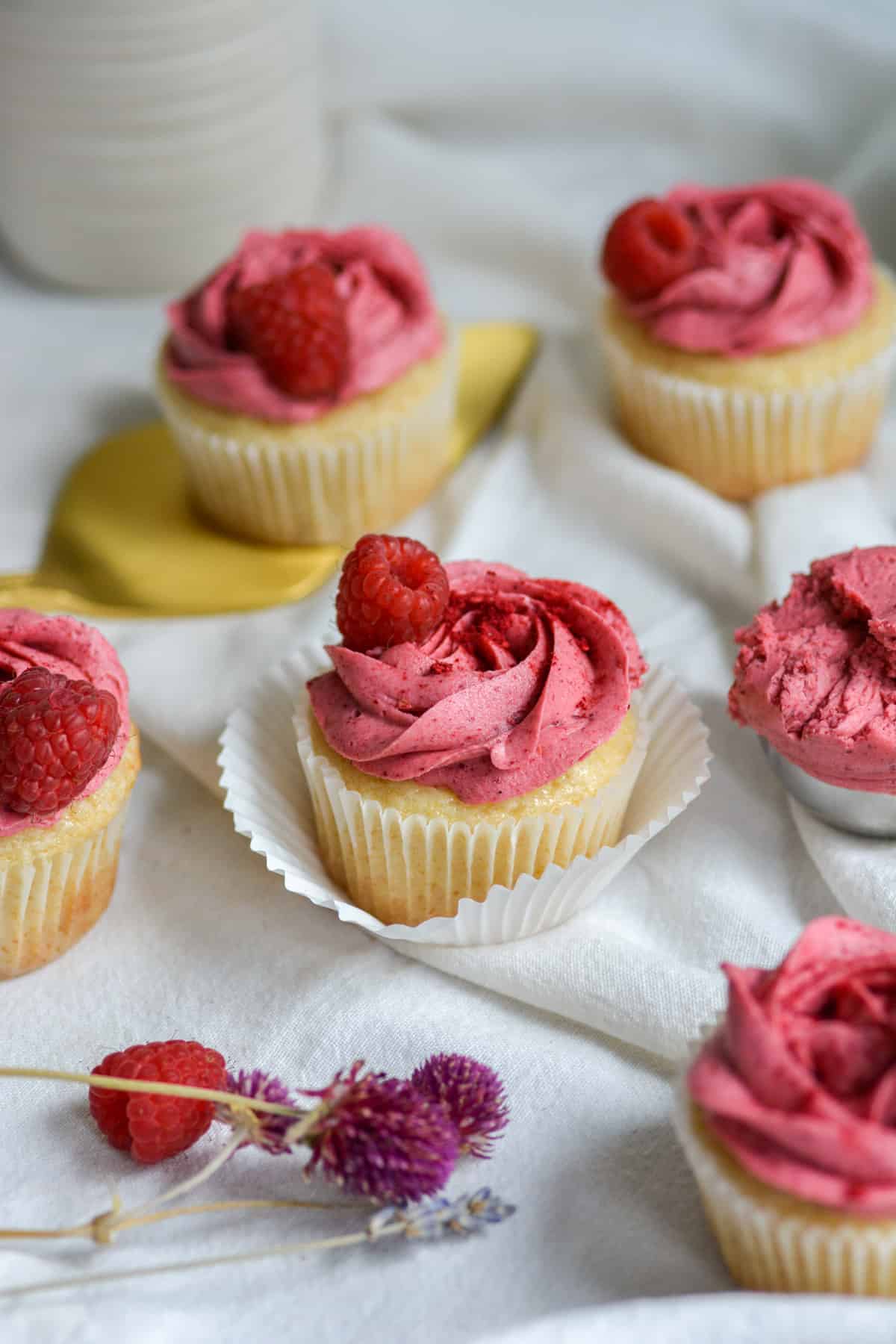 frosted vegan lemon raspberry cupcakes