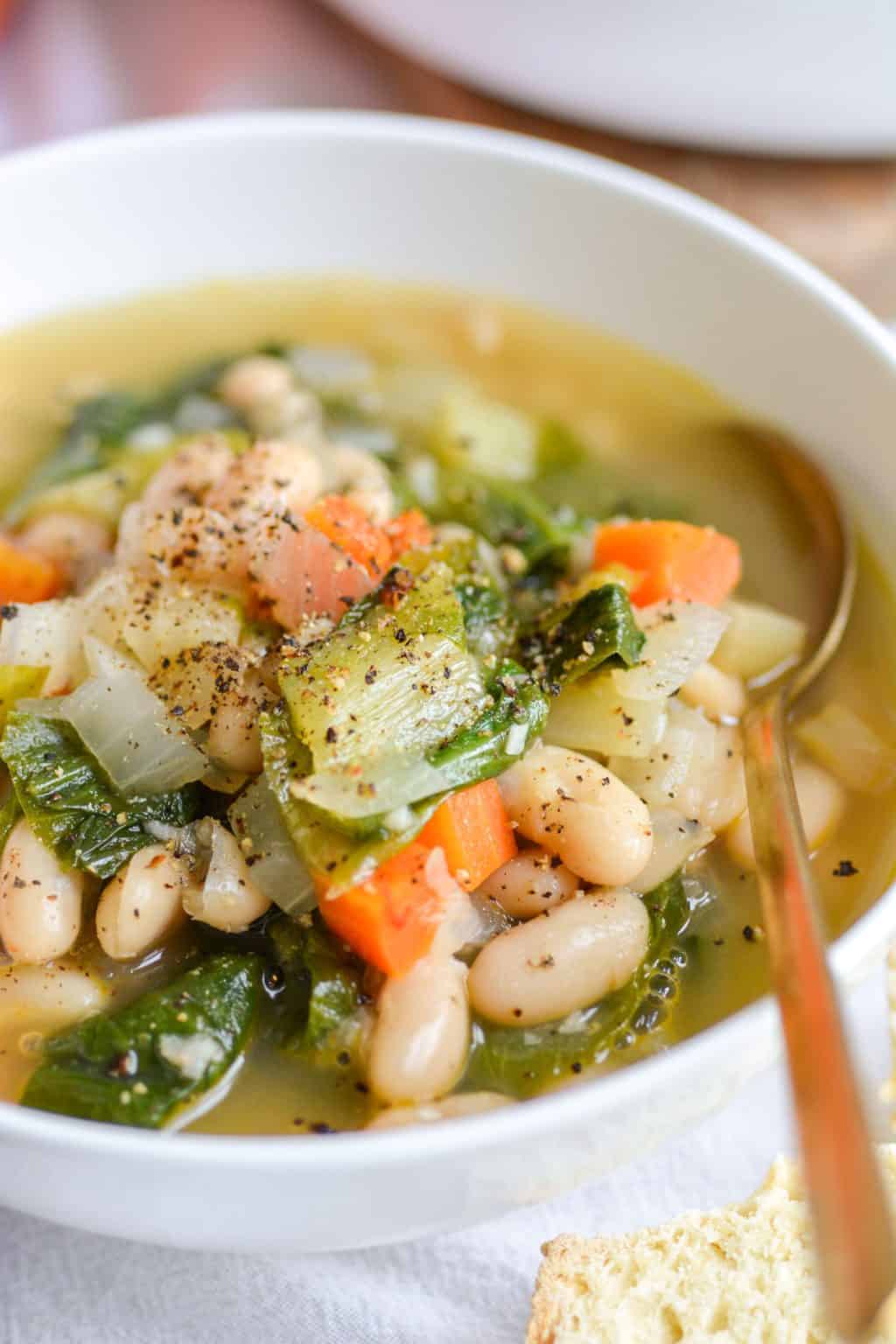 Escarole and White Bean Soup Recipe (only 9 ingredients!) - Earthly ...