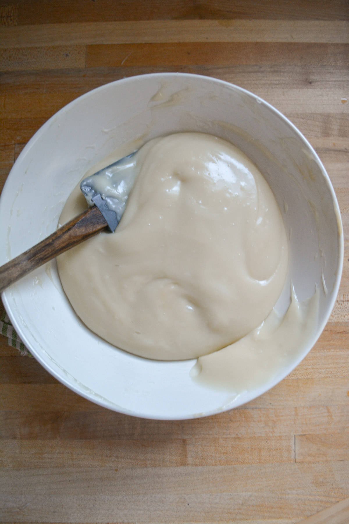 Vanilla stirred into the custard.