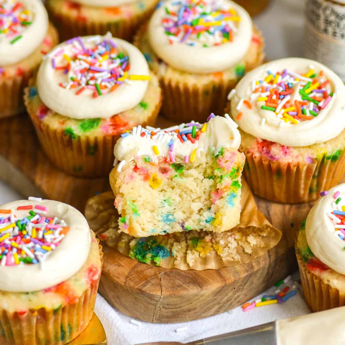 Celebration Sprinkle Cupcakes DIY Baking Kit by Red Velvet NYC | Goldbelly, image size:1200x1200